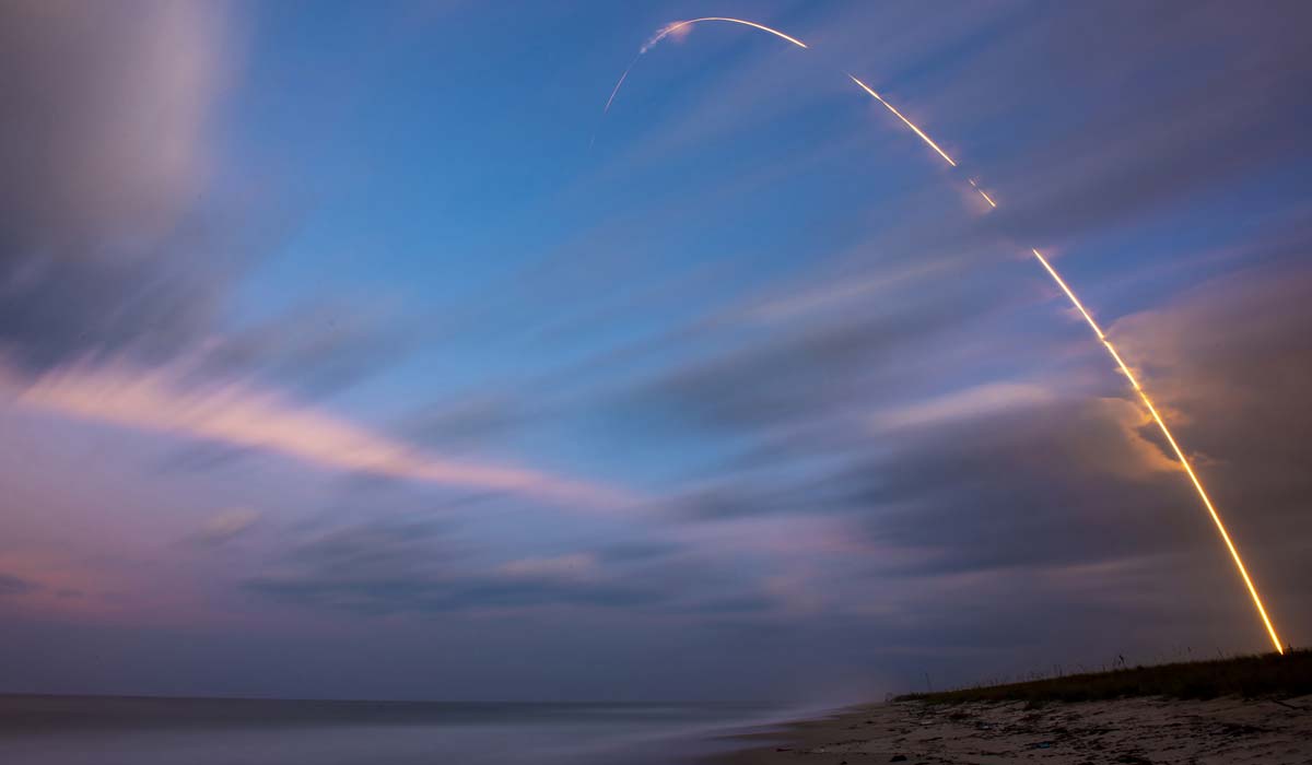 Запуск ракети Falcon 9 Block 5 з групою супутників Starlink