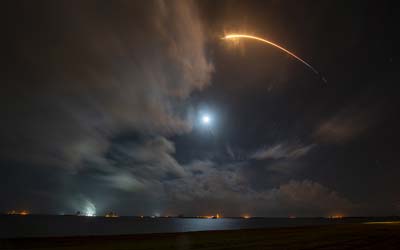 Запуск ракеты Falcon 9 Block 5 с группой спутников Starlink Group 6-21