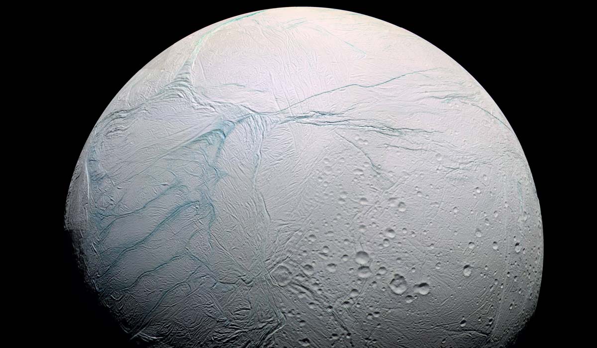 На Энцеладе есть все необходимое для жизни
