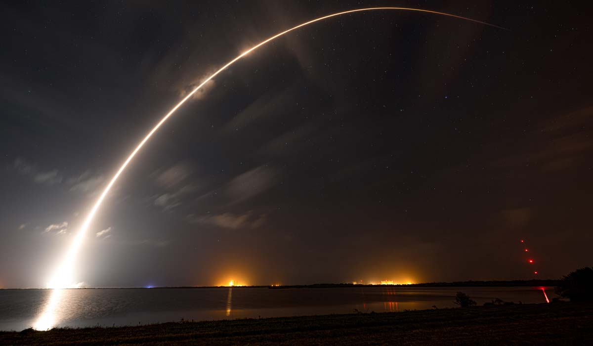 Полет ракеты Falcon 9 с группой спутников Старлинк 6-29