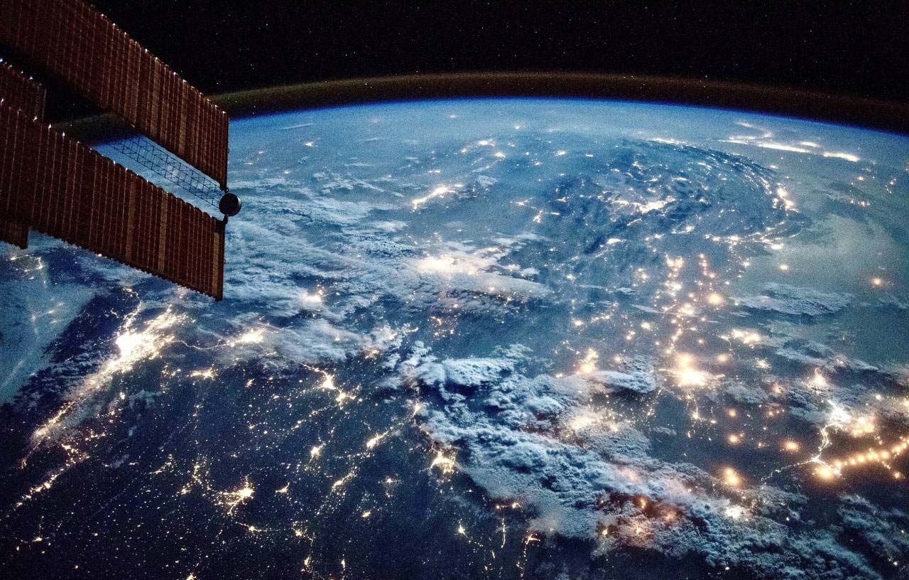 Очередная порция красивых фото из МКС