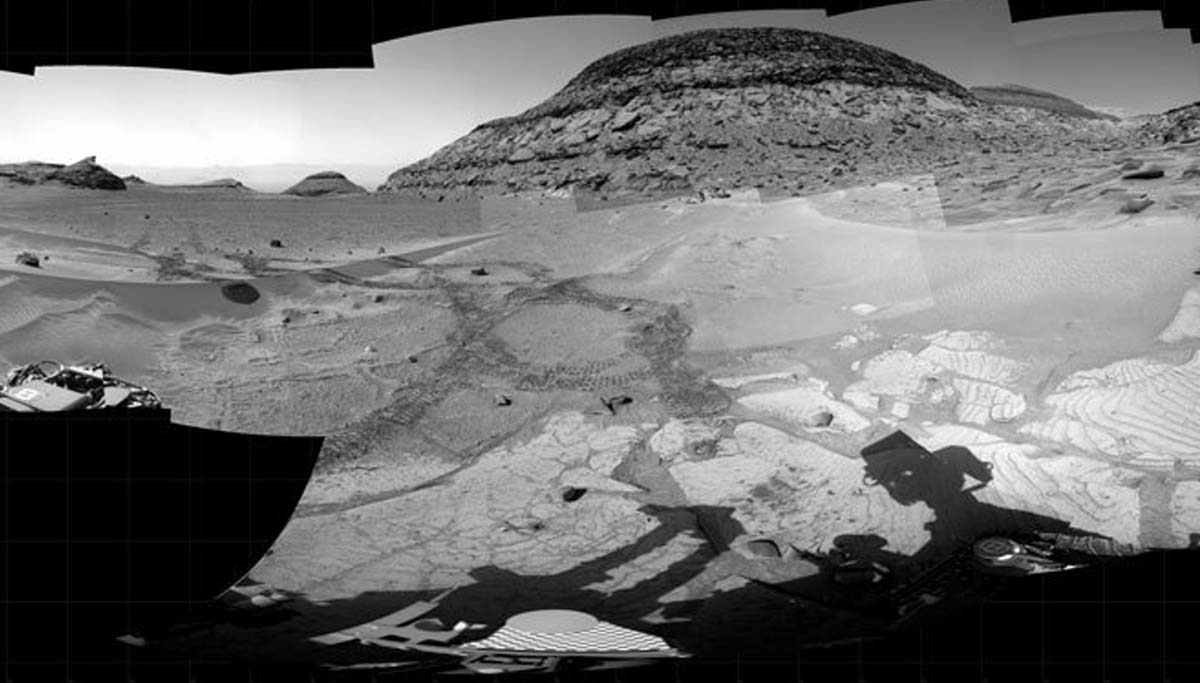 Curiosity Сол 3756: Сидите и ждите, пока поступят данные