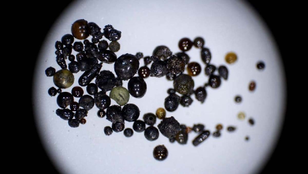 «Бусины» из лунного стекла вселяют надежды на использование лунной воды