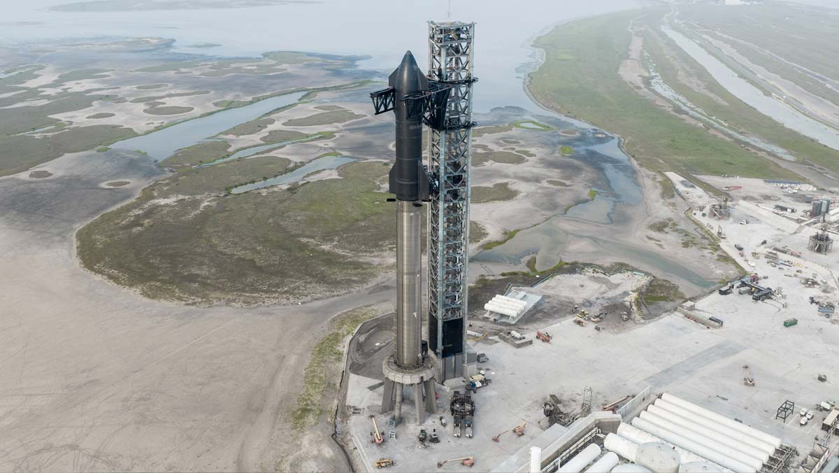 Starship на стартовой площадке в Южном Техасе