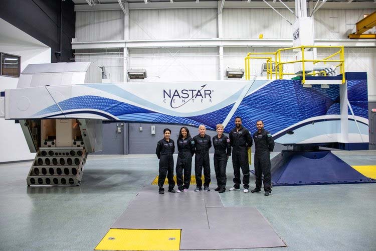 Экипаж Ax-2 тренировался на специальной центрифуге