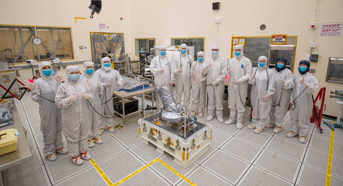 Узкоугольная камера Europa Imaging System для зонда Europa Clipper доставлена в JPL