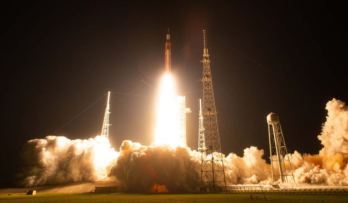 Старт ракеты SLS