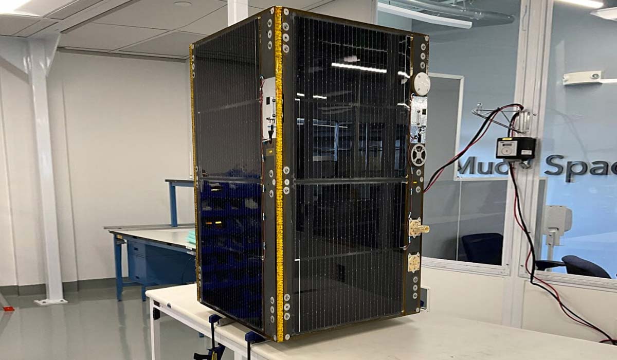 Muon празднует запуск первого спутника в климатическом созвездии