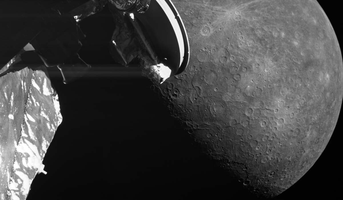 Три изображения освещают третий пролет BepiColombo над Меркурием