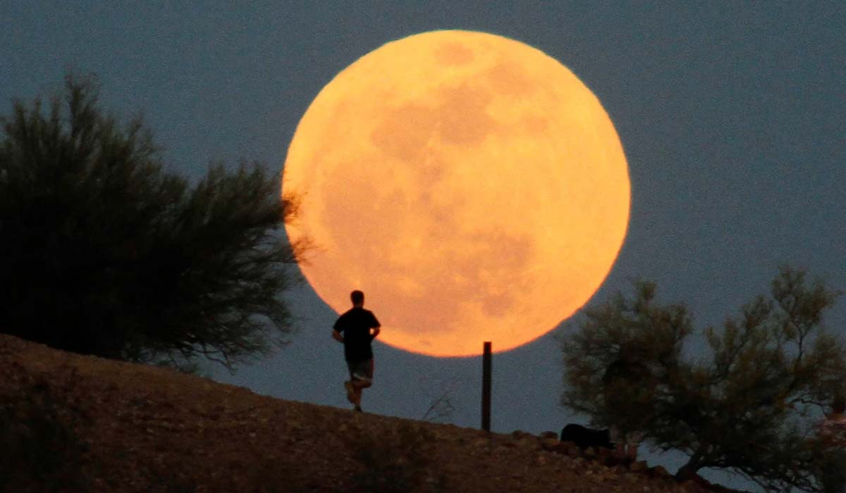 Полнолуние в понедельник, 3 июля, станет серией из четырех суперлуний подряд