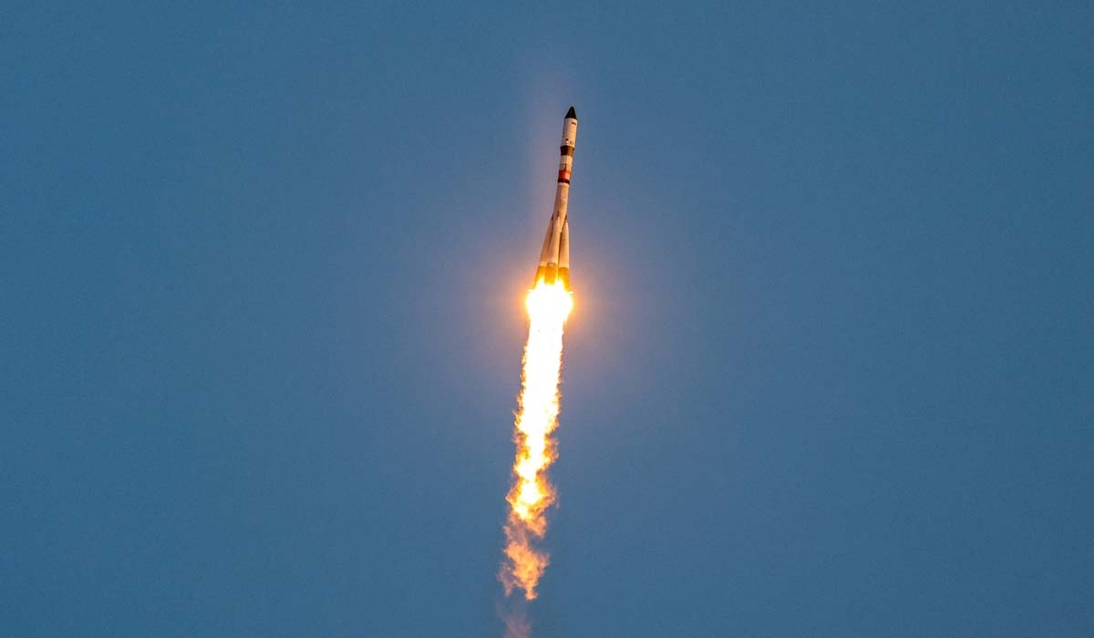 Старт ракеты Союз-2.1а с космическим грузовым кораблем Прогресс МС-24