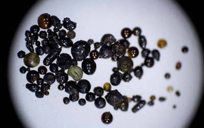 «Бусины» из лунного стекла вселяют надежды на использование лунной воды