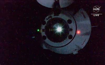 Грузовой корабль SpaceX Dragon CRS27 отправляется с МКС на Землю