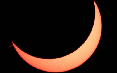 Солнечное затмение 20 апреля подходит к кульминации.