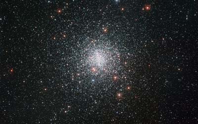 «Зародыш» сверхмассивной черной дыры обнаружили недалеко от Земли.