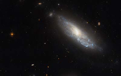 Хаббл исследует последствия взрыва в NGC 298