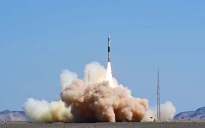 Первый в Китае спутник, который можно стековать, выходит на орбиту на твердотельной ракете Kuaizhou-1A.