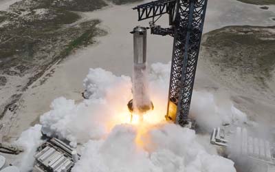 SpaceX провела огненное испытание ракеты Starship Super Heavy