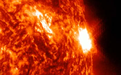 Мощная солнечная буря отключила радиопередачи по всей Северной Америке