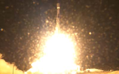 Запуск ракеты Falcon 9 Block 5 с группой спутников Starlink Group 7-1