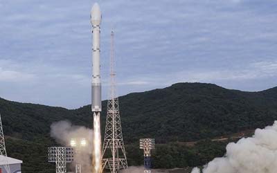 КНДР неудачно запустила ракету со своим первым разведывательным спутником