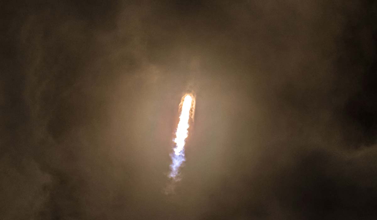 Falcon 9 Block 5 → Starlink Group 6-31