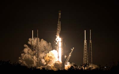 Запуск ракеты Falcon 9 Block 5 с группой спутников Starlink Group 6-31