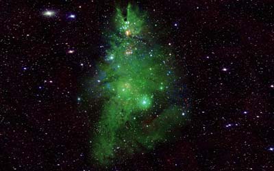 Телескопы освещают «скопление рождественских елок»