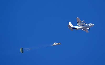 NASA и Boeing протестировали модернизацию парашютной системы Starliner 