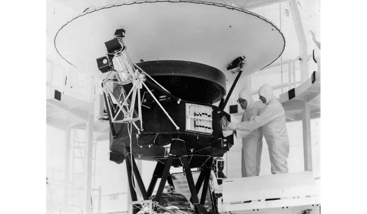 Voyager 1 Old Photo
