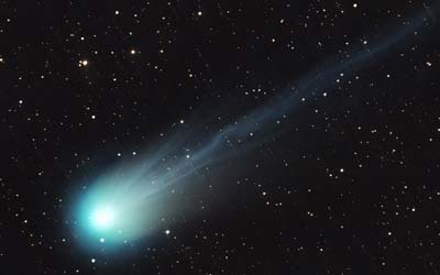 Комета "Мать драконов" видна в ночном небе