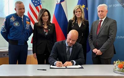 Словения подписала Соглашения Артемиды