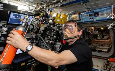 МКС: тренування на орбіті та медичні дослідження займають весь розклад вівторка