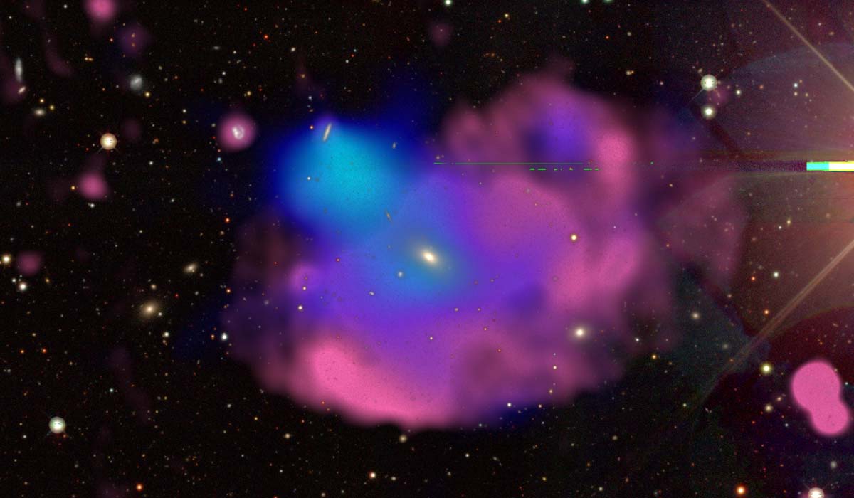 Рентгенівський супутник XMM-Newton побачив «космічну конюшину» в новому світлі