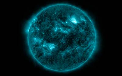 Солнце 5-6 мая выпустило три сильные вспышки