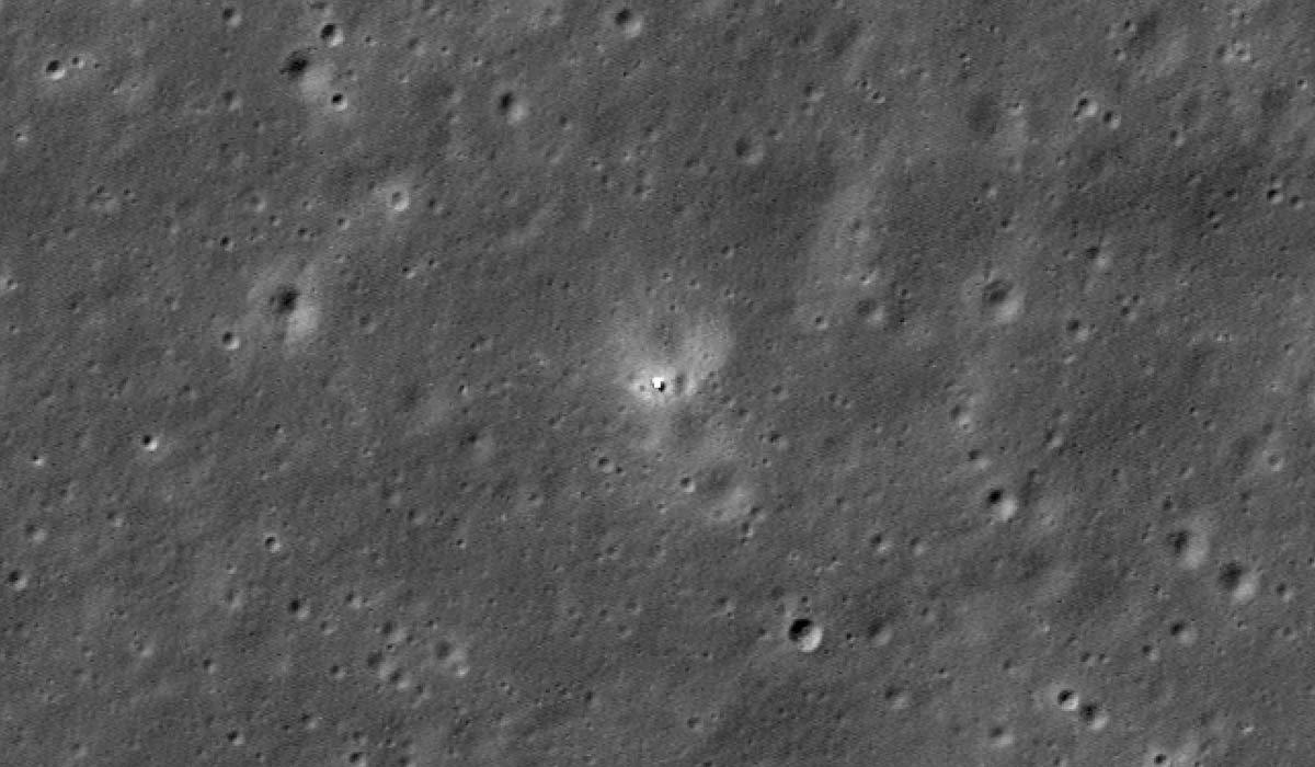 Космический аппарат NASA LRO запечатлел китайский зонд «Чанъэ-6» на дальней стороне Луны