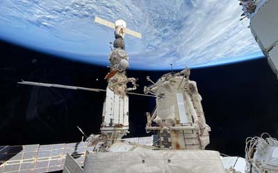 Завершення тижня на МКС: нова дата виходу у відкритий космос, корекція орбіти станції, підготовка Cygnus до відльоту