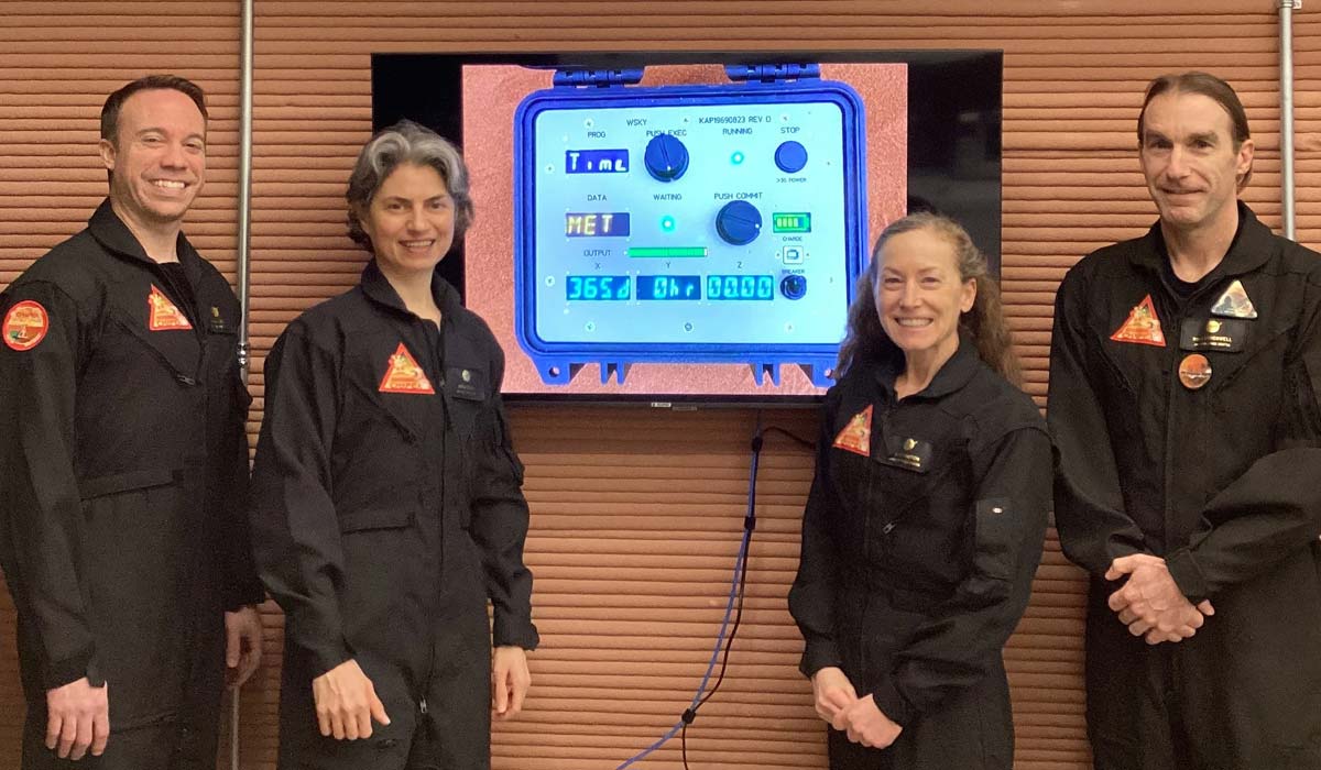 Экипаж из 4 человек миссии CHAPEA-1 только что покинул свой дом, пробыв в нем 378 дней