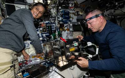 Астронавты испытательного экипажа вносят свой вклад в науку и исследования на МКС