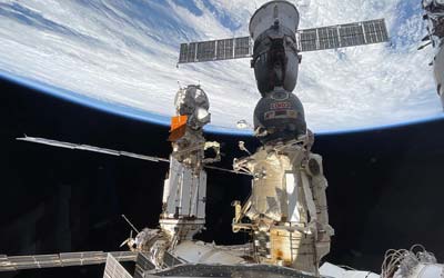 Российские космонавты на МКС выполнили тренировку по срочному покиданию станции в случае аварии