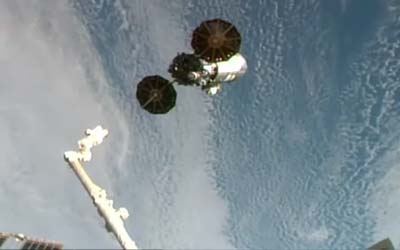 Корабль пополнения запасов Northrop Grumman Cygnus NG-20 CRS-2 отстыковался от МКС и летит на Землю