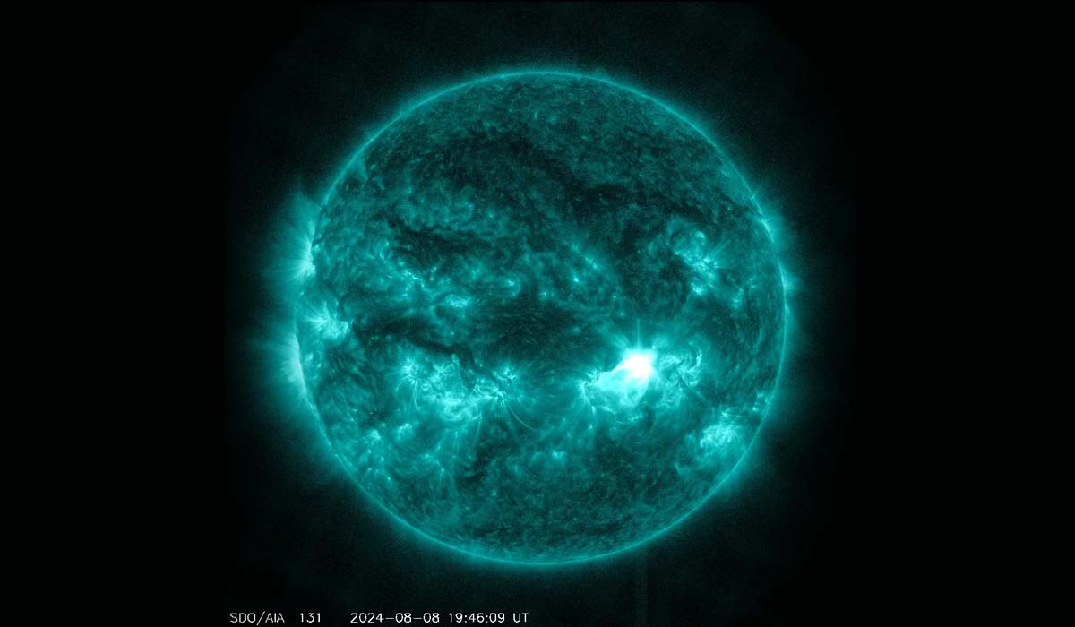 На Солнце произошла мощная солнечная вспышка