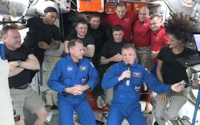 Crew Dragon успешно пристыковался к МКС