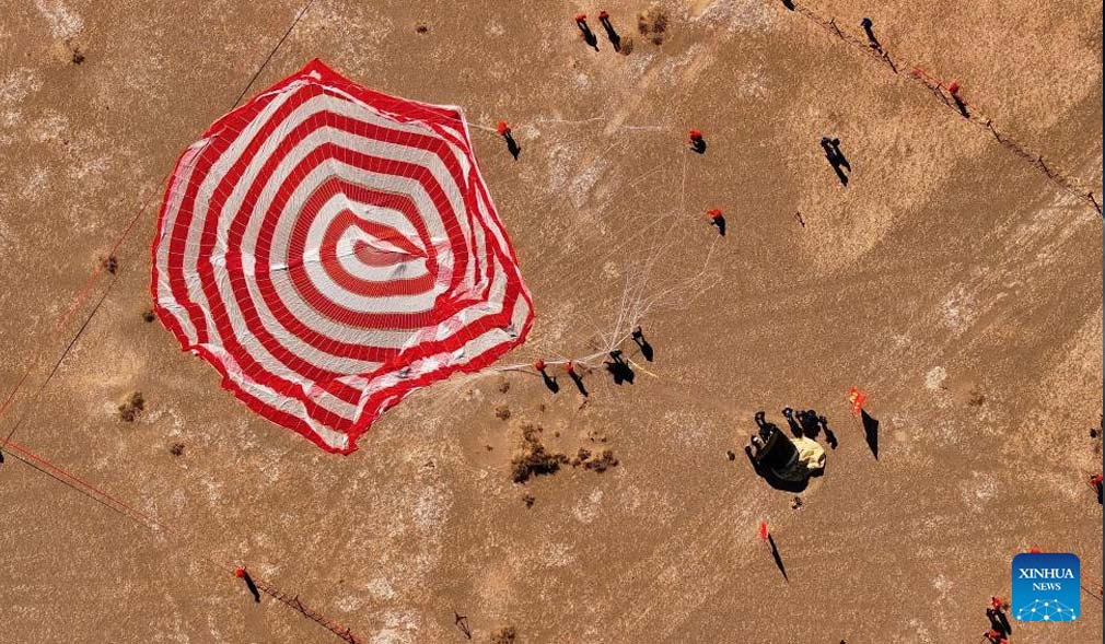 Китай вернул свой первый многоразовый возвращаемый испытательный спутник