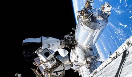 Орбита МКС скорректирована перед сменой экипажей кораблей «Союз»