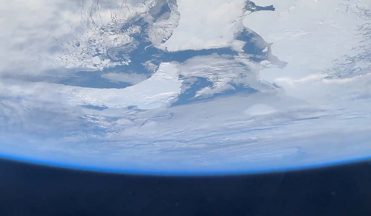 SpaceX Fram2: полярная миссия раскрывает тайны космоса и проводит уникальные эксперименты