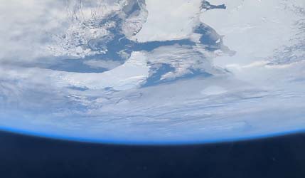 SpaceX Fram2: полярная миссия раскрывает тайны космоса и проводит уникальные эксперименты