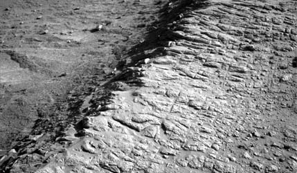 Curiosity изучает «коробчатые» гребни и готовится спуститься вниз