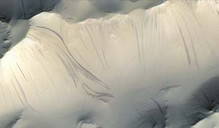 Загадочные полосы на Марсе оказались следствием пыли — новое исследование ESA