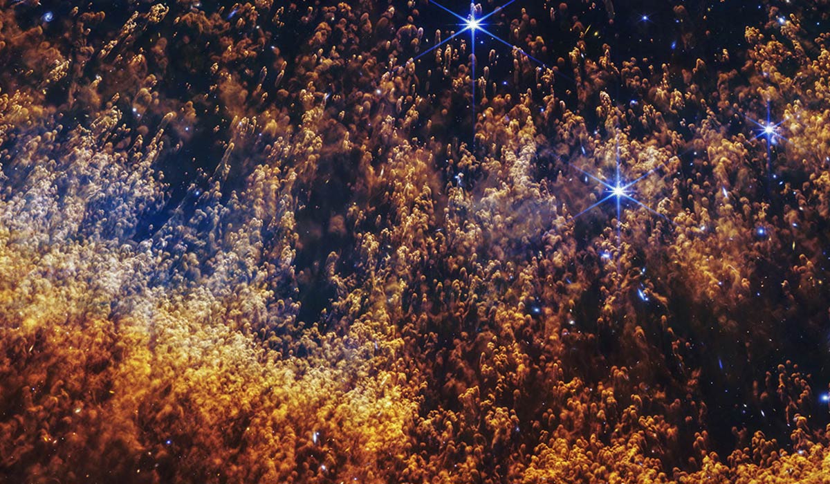 James Webb показал туманность Улитка в деталях: возможное будущее Солнца